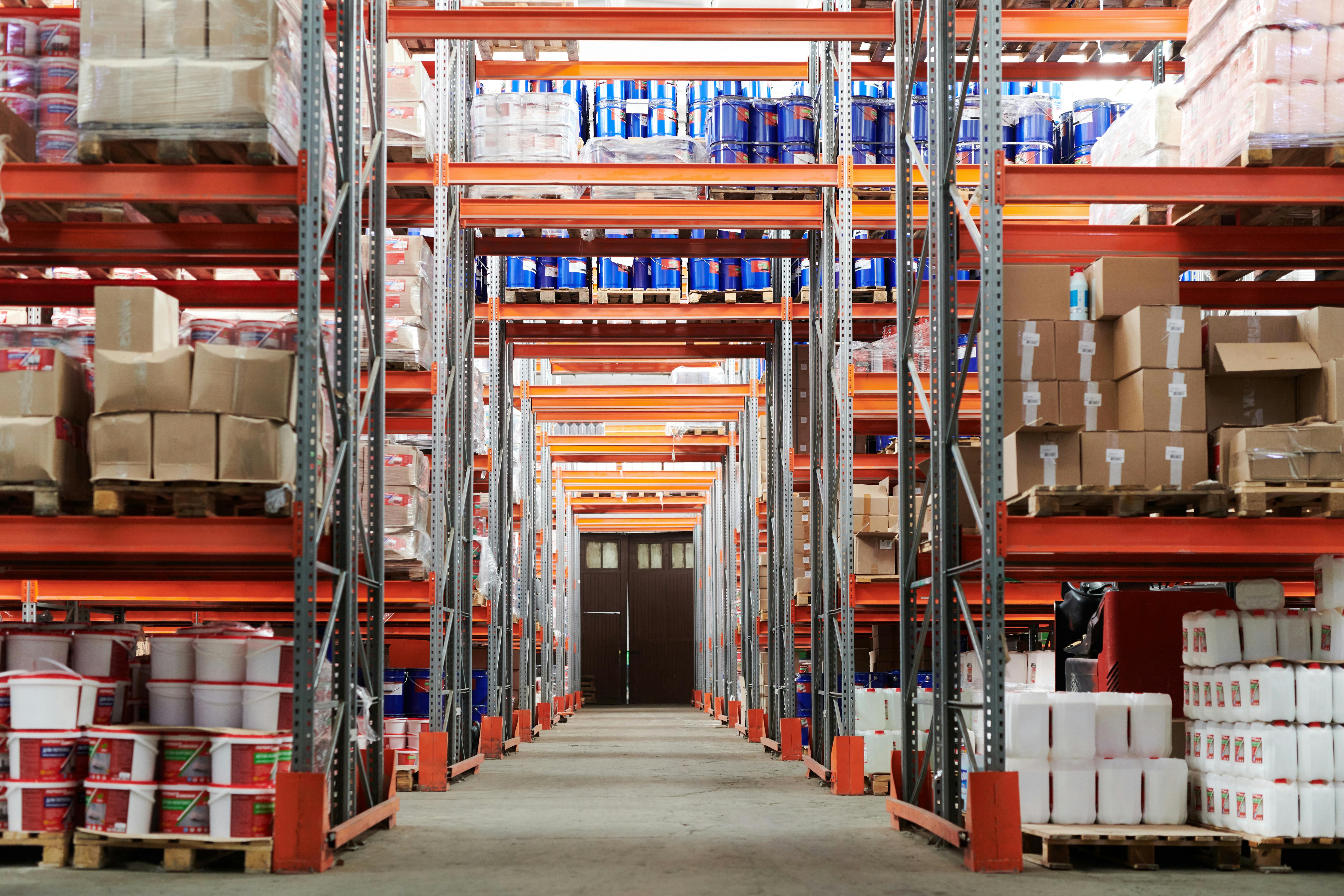 Clean, modern self-storage unit facility in Dubai Marina