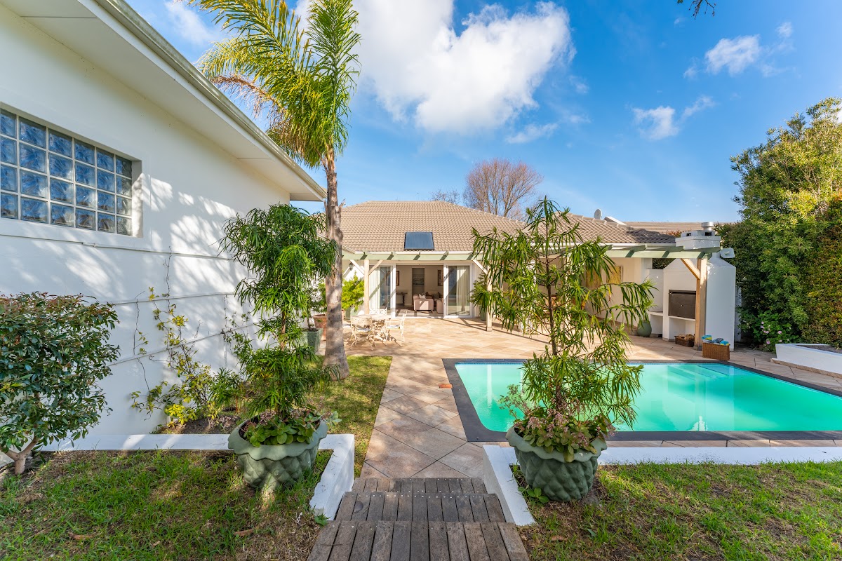 Do Professional Photos Help Sell a House Faster? What We Actually See on Shoots