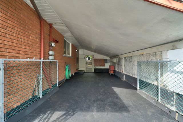 1) Exterior Front (3)
