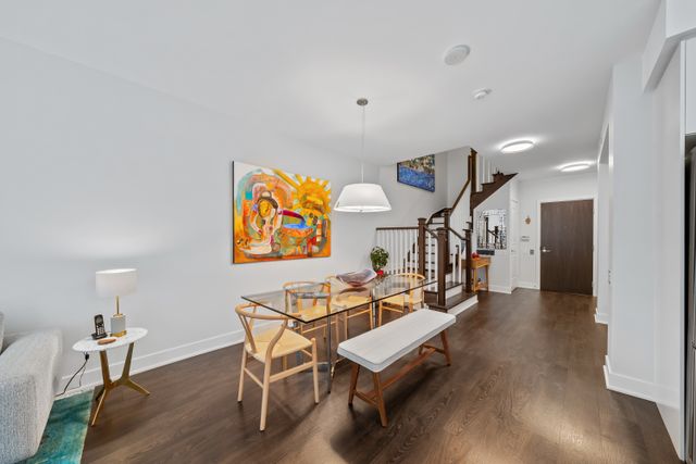 6) Dining Area (2)
