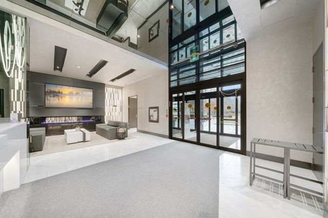 2) Lobby (1)