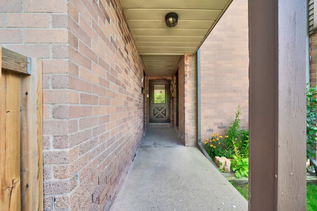 1) Exterior Front (3)