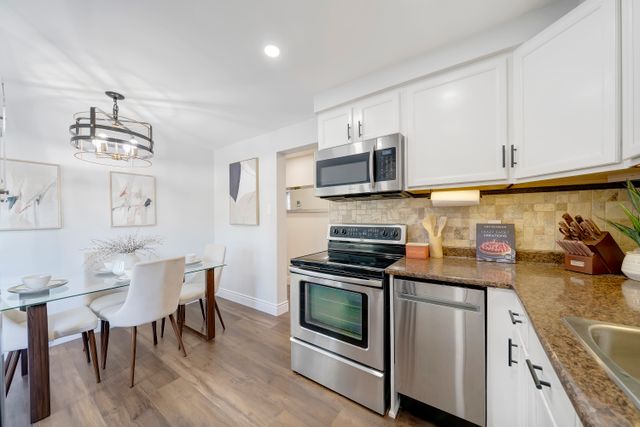 3) Kitchen (4)