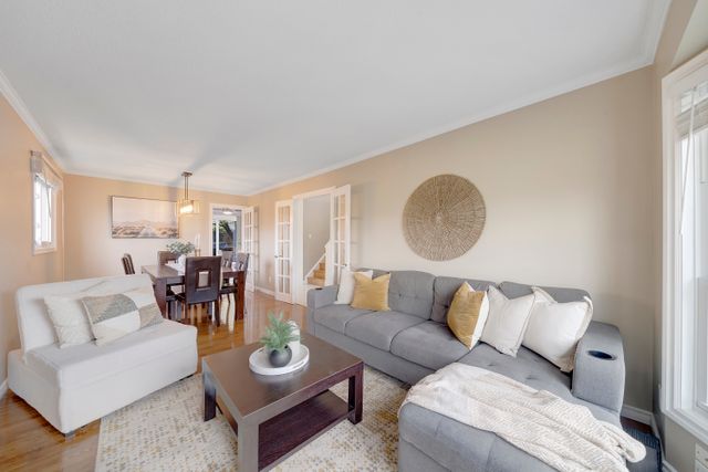 3) Living Room (2)