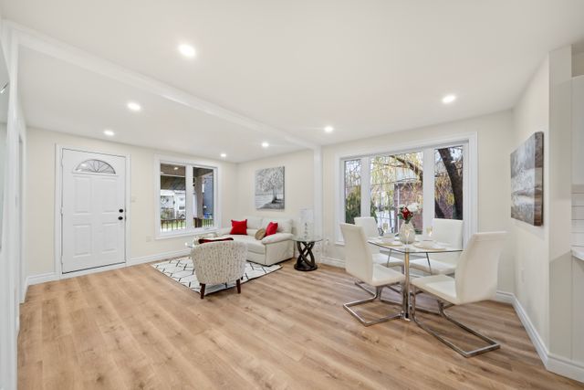 2) Living Room (3)