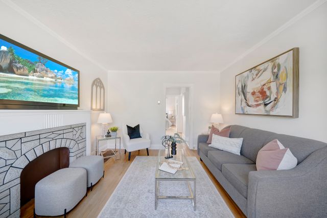 3) Living Room (2)