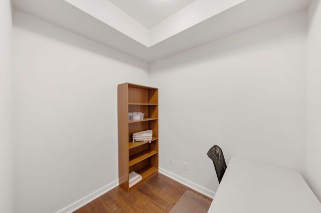 5) Office (1)