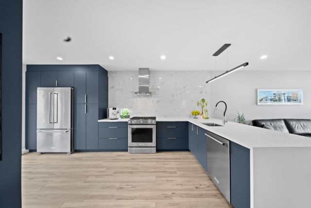 3) Kitchen (2)