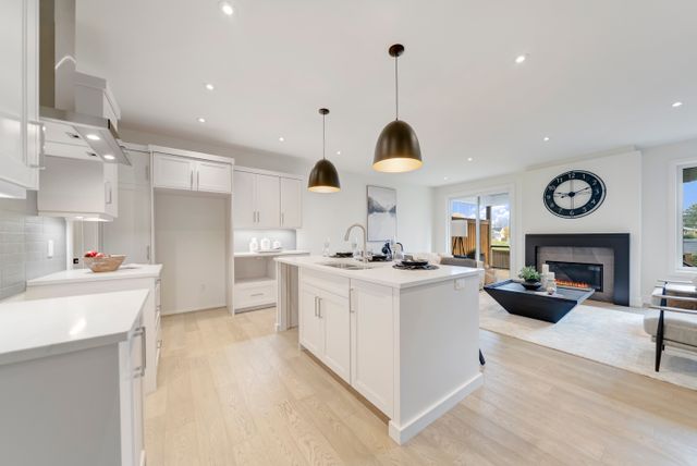 5) Kitchen (1)
