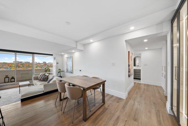 3) Dining Area (1)