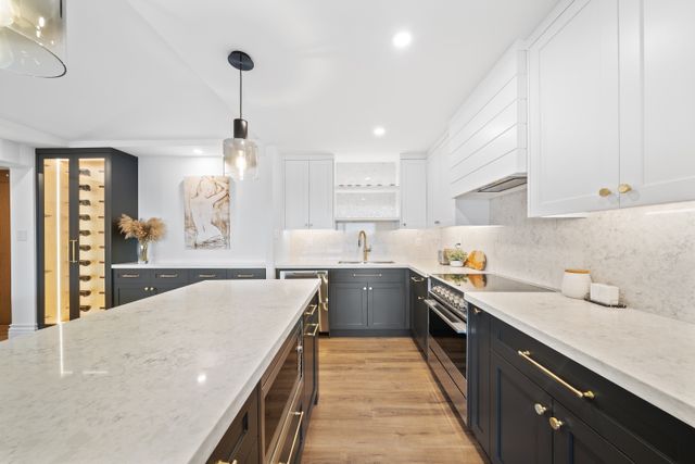 4) Kitchen (4)