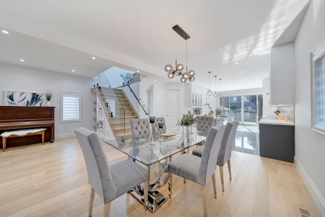 4) Dining Area (1)
