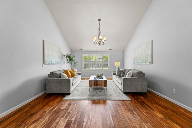 1603 Valley View Ct, Roseville, CA 95661-008