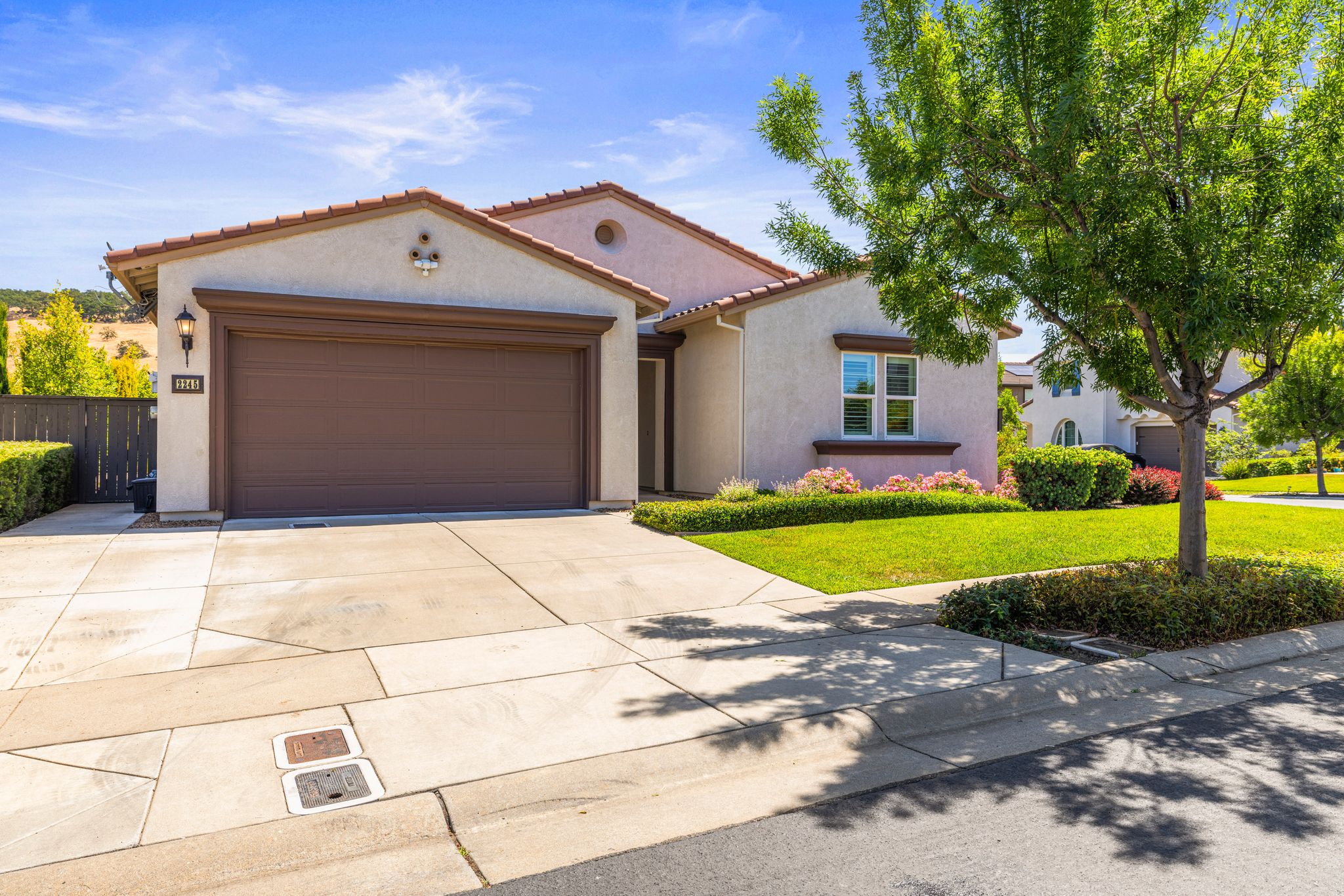 2245 Aiken Way, El Dorado Hills, CA 95762-004