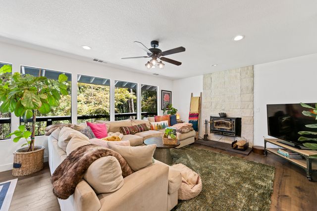 20400 Bellwood Ct, Foresthill, CA 95631-008