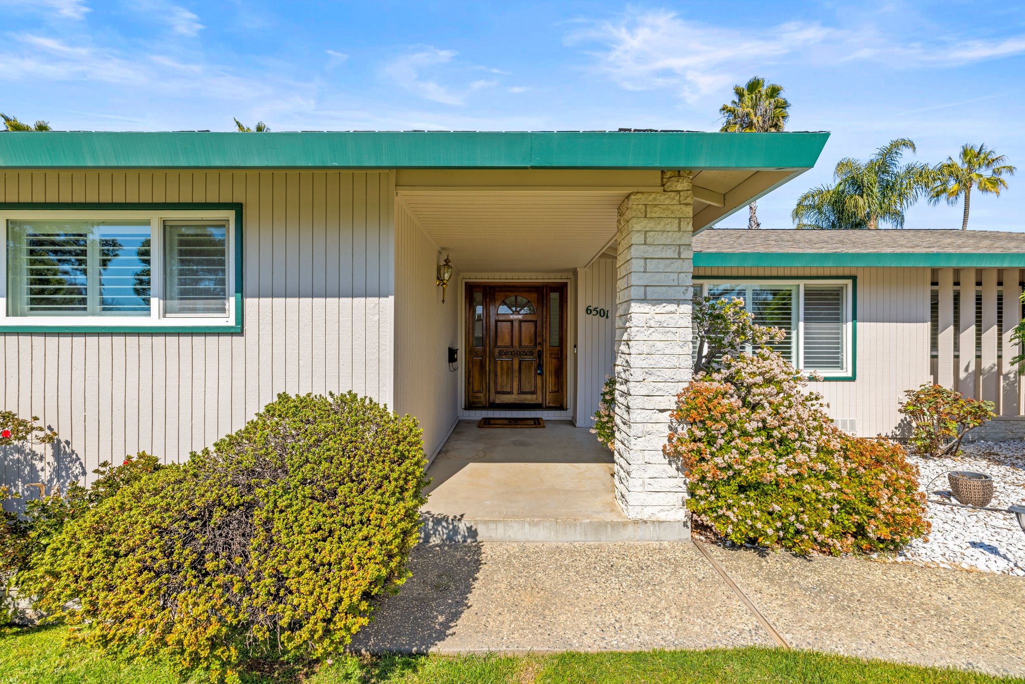 6501 Harmon Dr, Sacramento, CA 95831-007