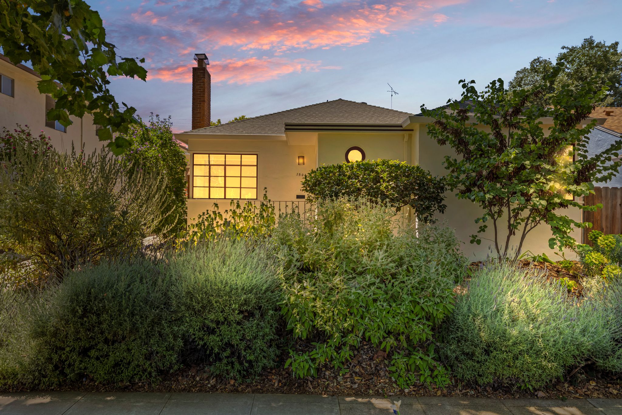 1504 V St, Sacramento, CA 95818, USA-066