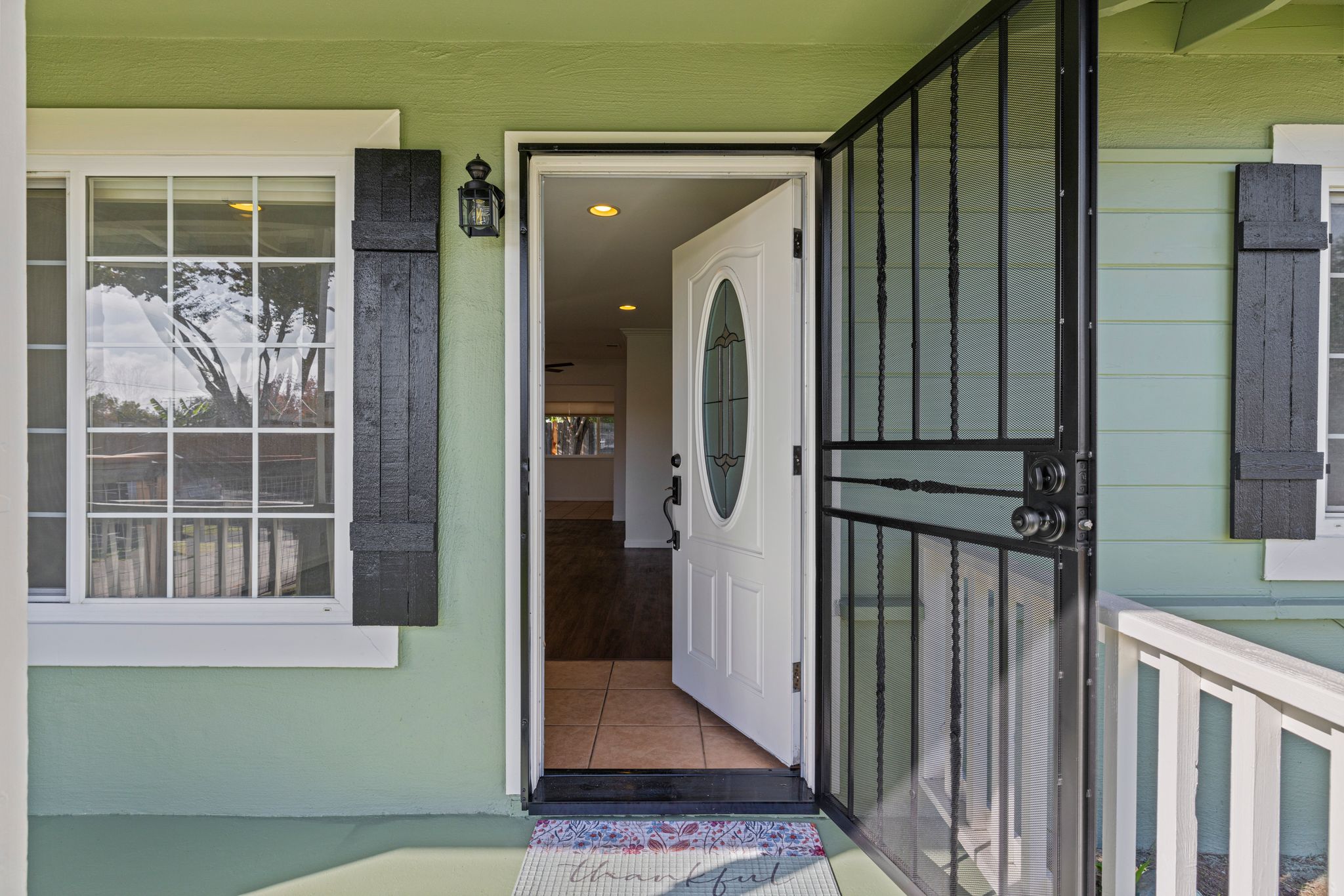 2929 Burnece St, Sacramento, CA 95821, USA-010