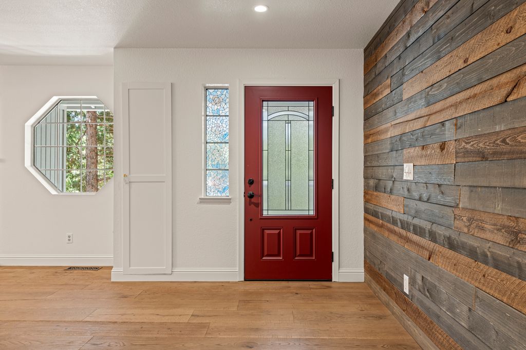 12673 Francis Dr, Grass Valley, CA 95949, USA-007