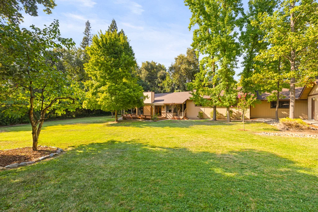 2215 Boyer Dr, Carmichael, CA 95608, USA-002