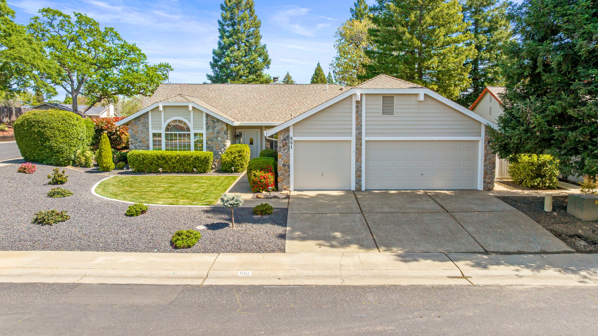 601 Serene Ct, Roseville, CA 95678-001