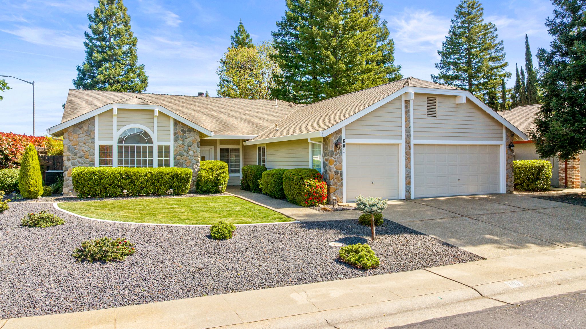 601 Serene Ct, Roseville, CA 95678-002