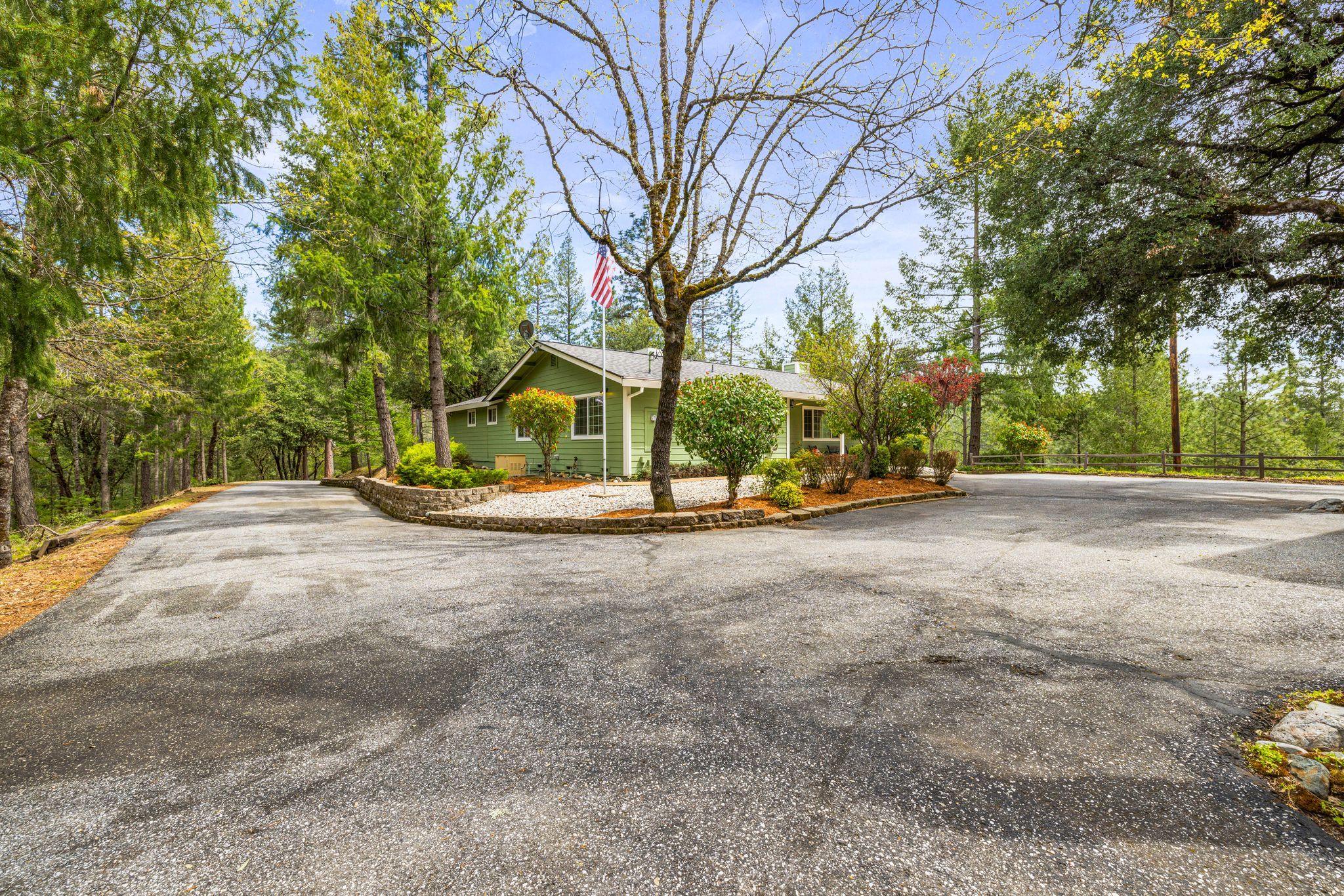 26485 Rollins Lake Rd, Colfax, CA 95713-003