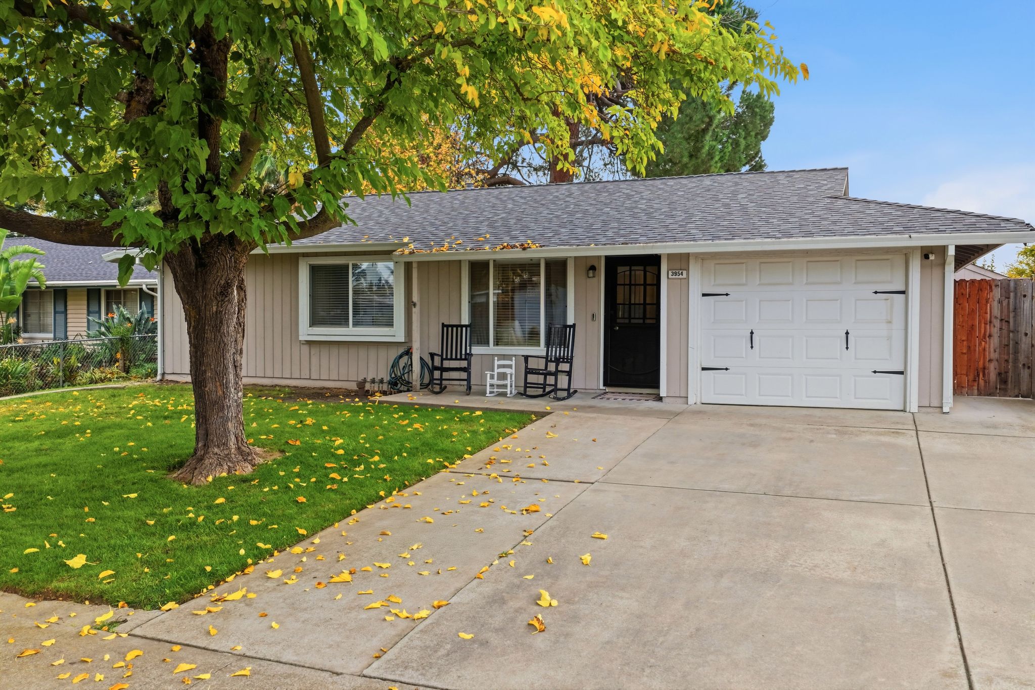 3954_Bainbridge_Dr_North_Highlands_CA_001