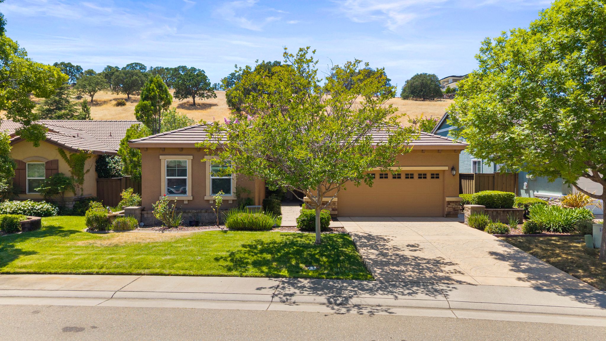 665 Burlond Ct, Folsom, CA 95630, USA-001