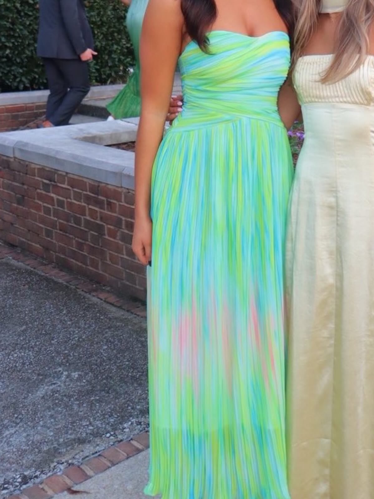 ML Monique Lhuillier Green Mila Pleated Print Strapless Chiffon Gown