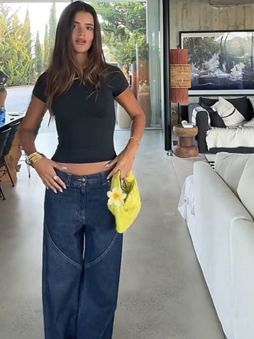 Dark Wash Wide-Leg Jeans