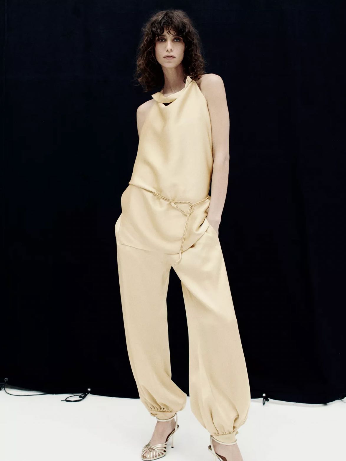Yellow silk set