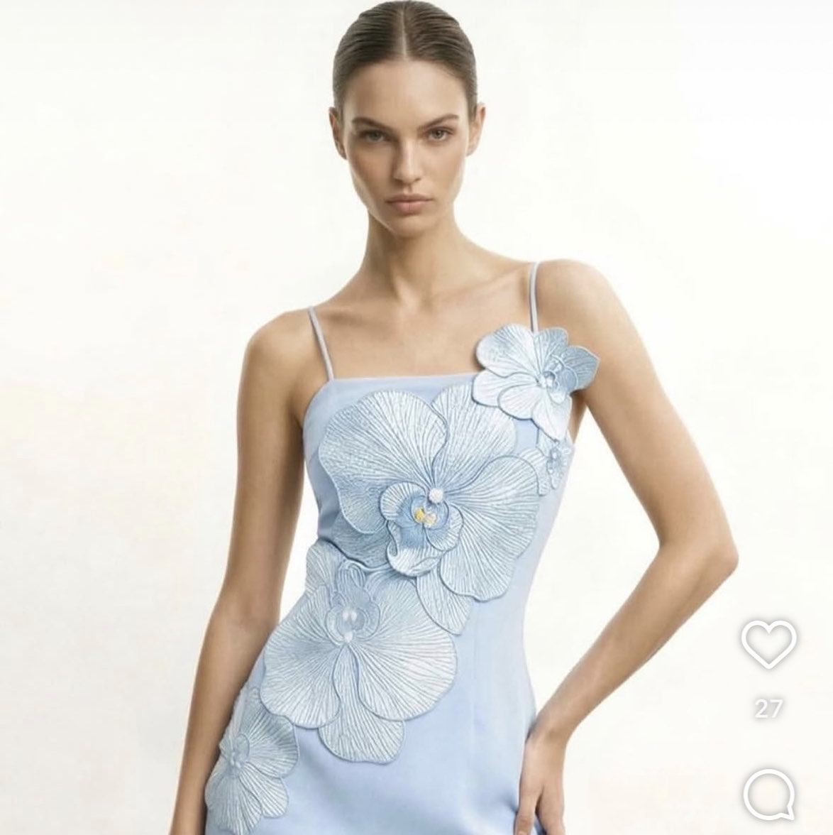 E.closet Light Blue Orchid Applique Mini Dress