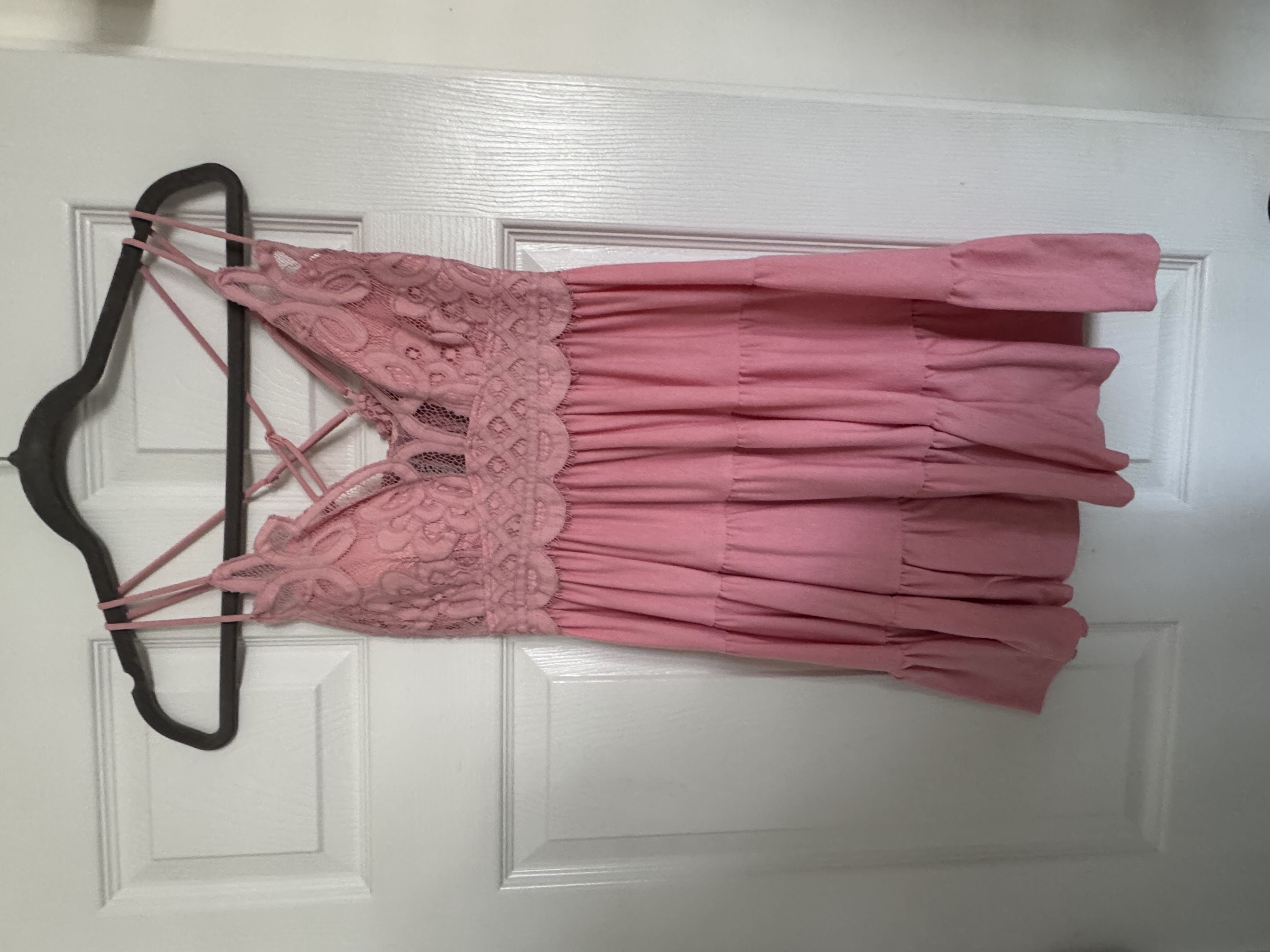 Short pink lace dress