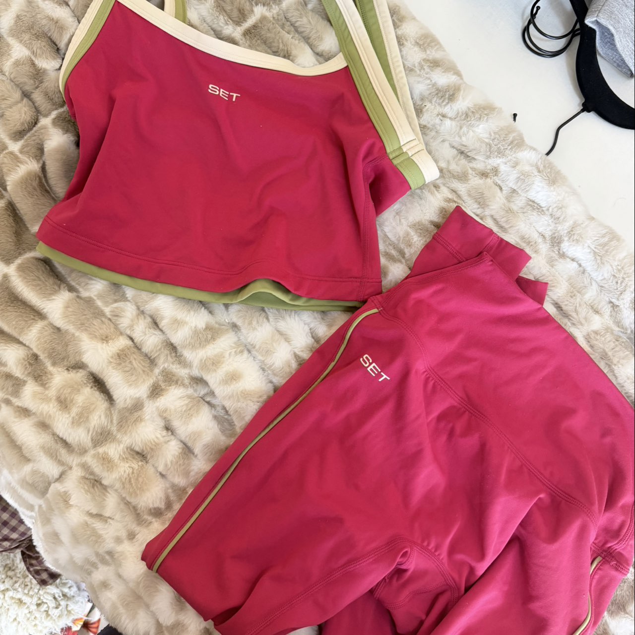Set Active Size Small Set Active Resort Set