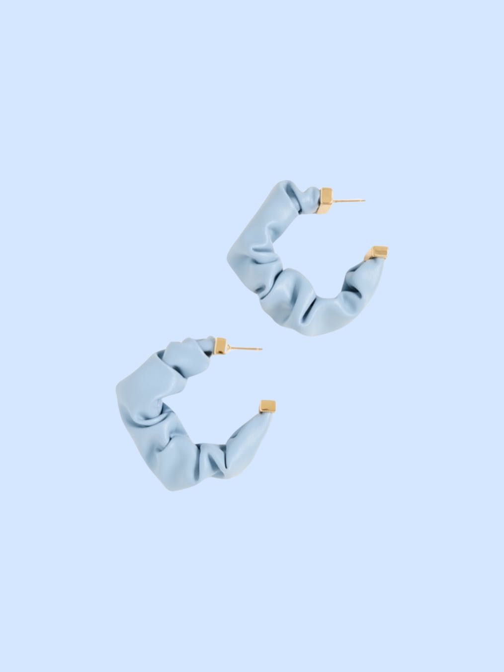 cult gaia sanura earrings in ice blue!