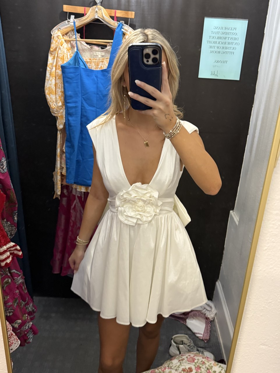 The cutest white dress🤍✨