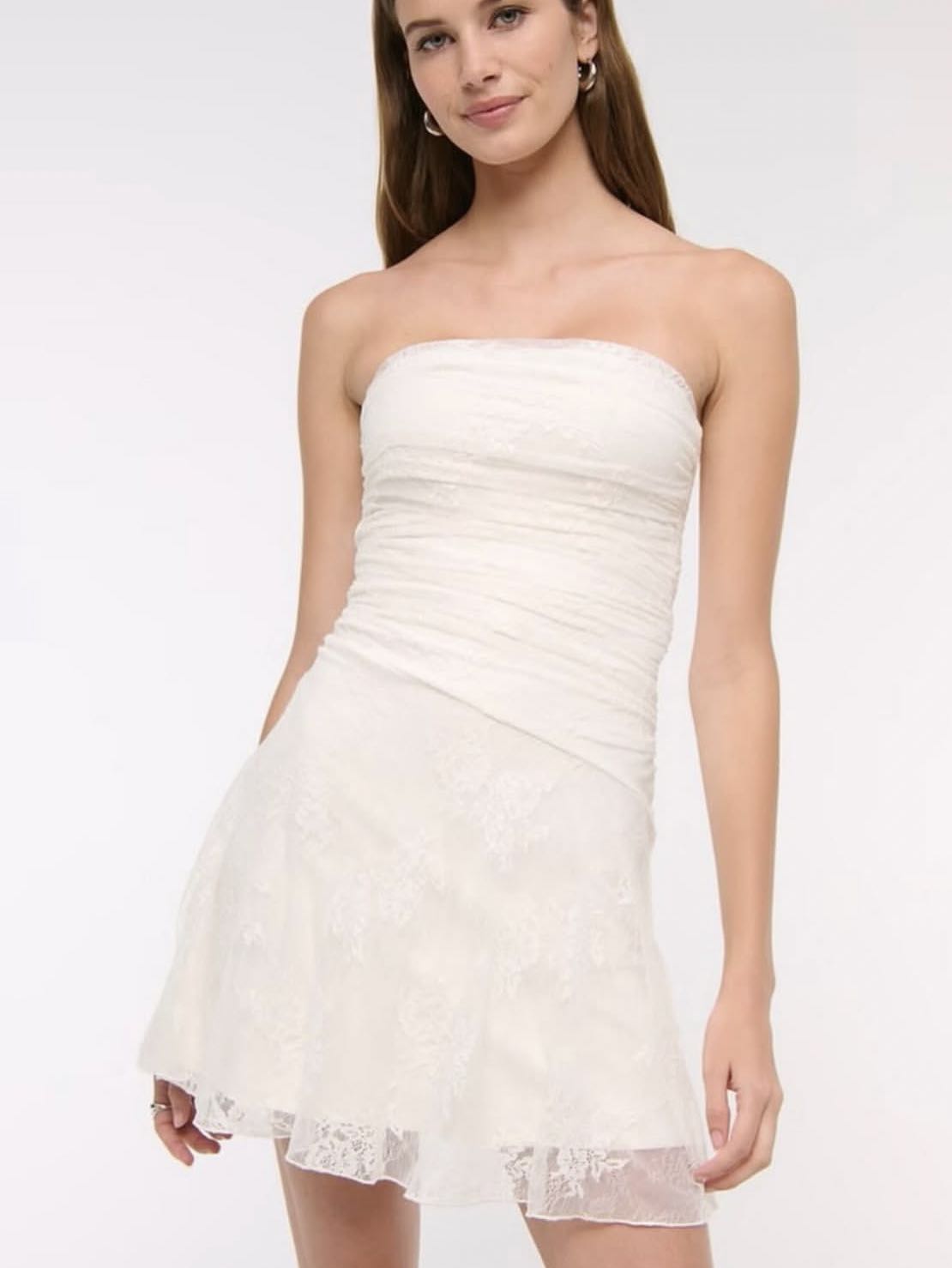 Lace asymmetries dress