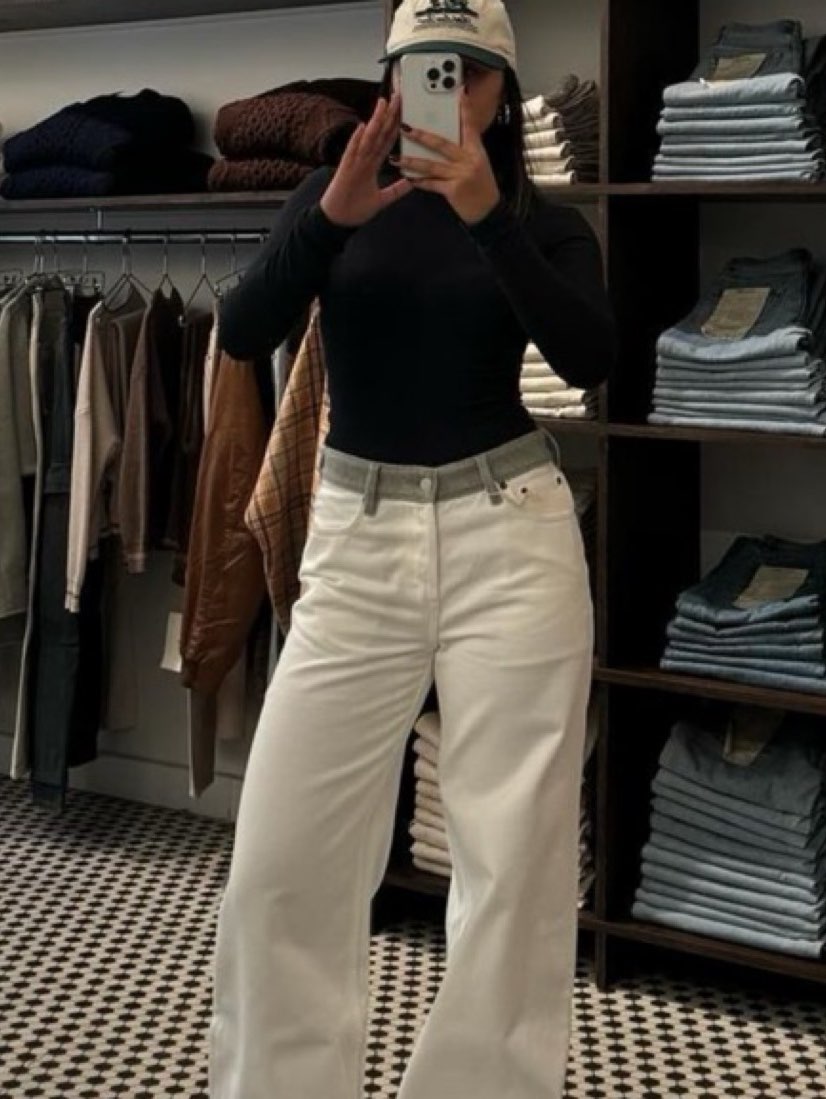 White High-Waisted Wide-Leg Jeans