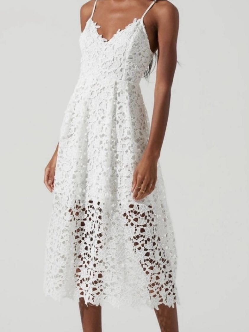 ASTR the label Lace A-Line Midi Dress
