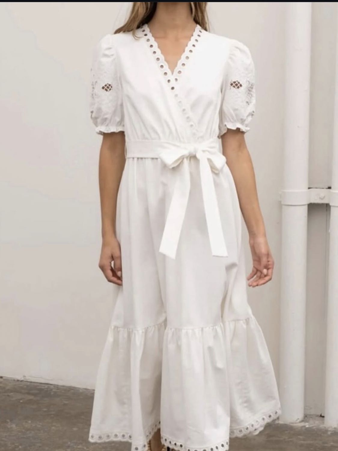 Moon River white Midi Dress