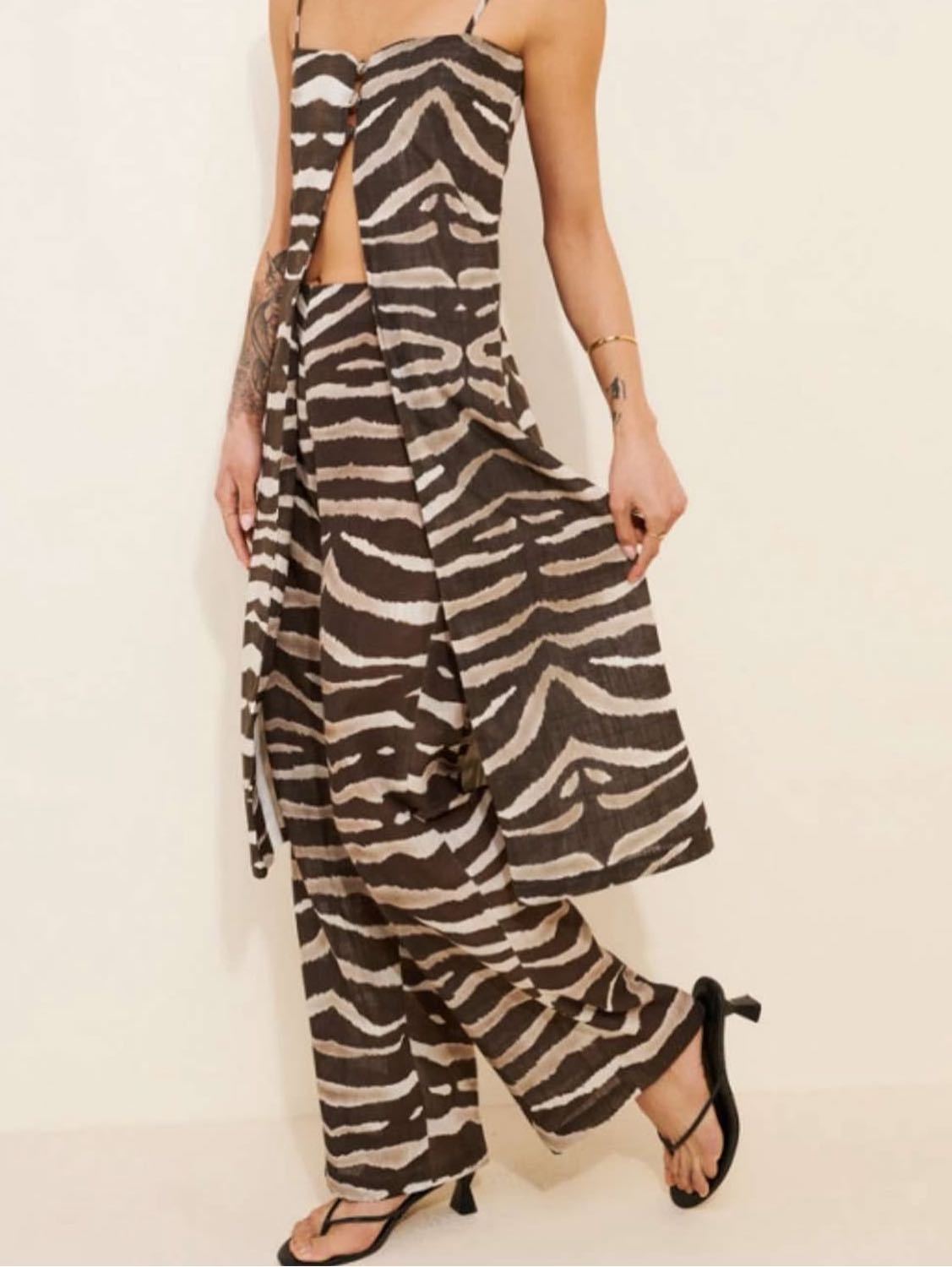 Long line zebra top