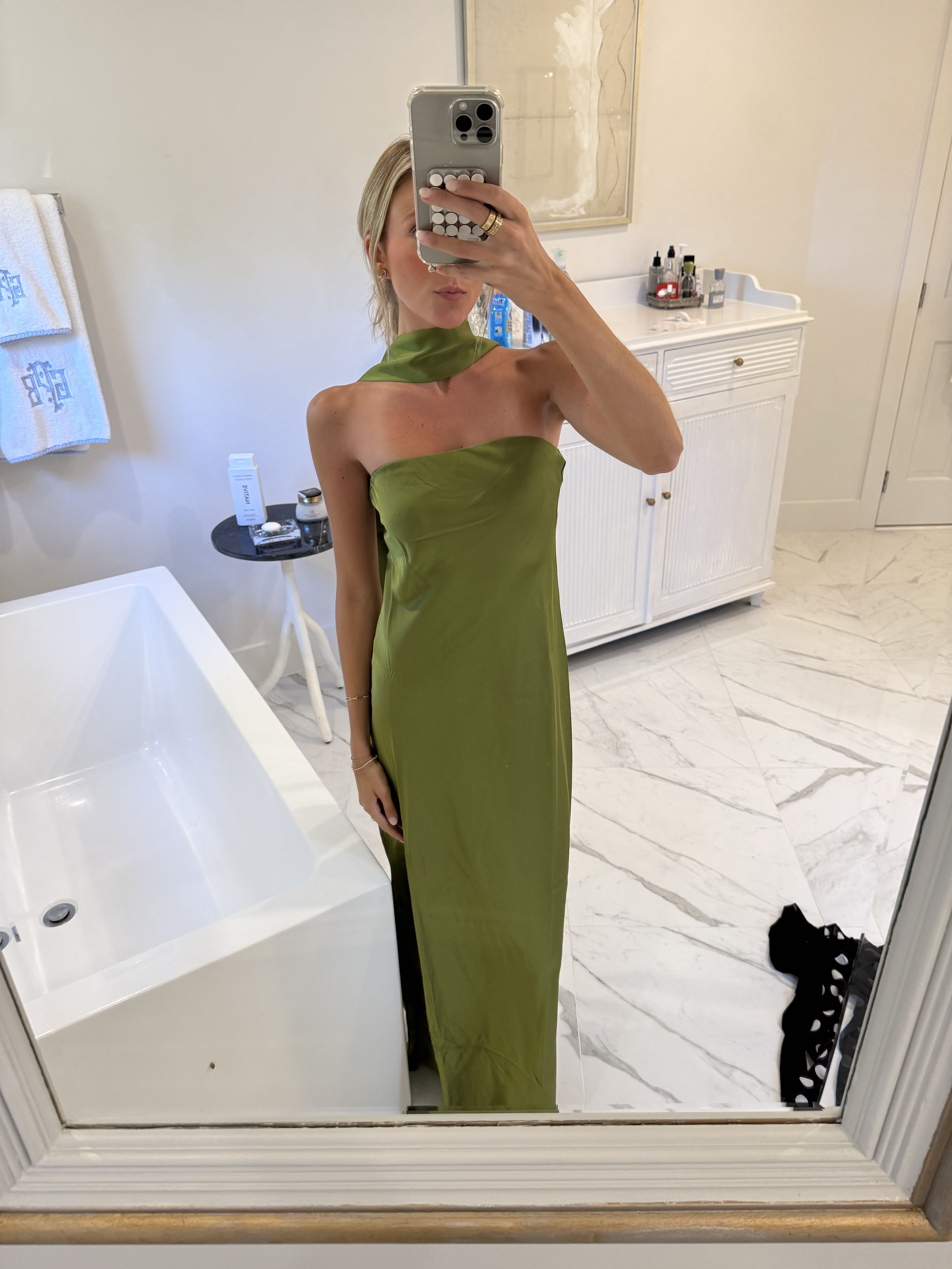 GOWN