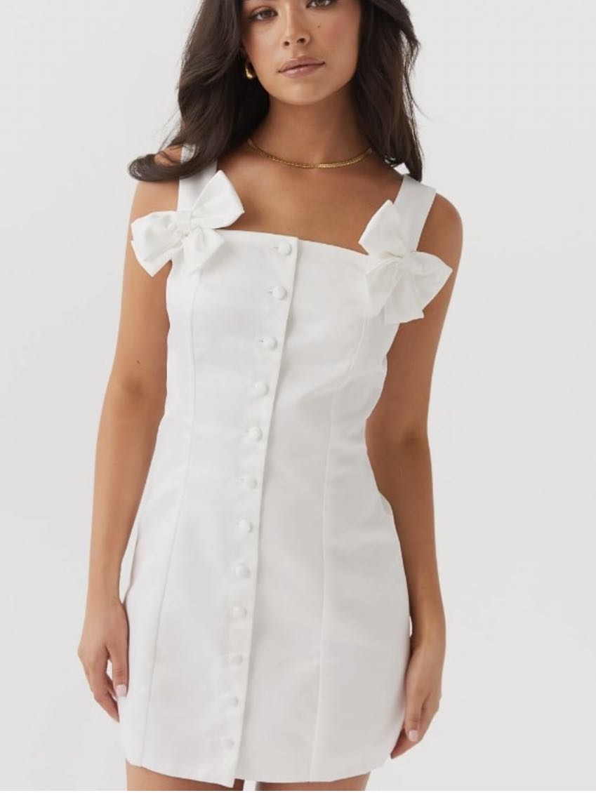 Bow dress