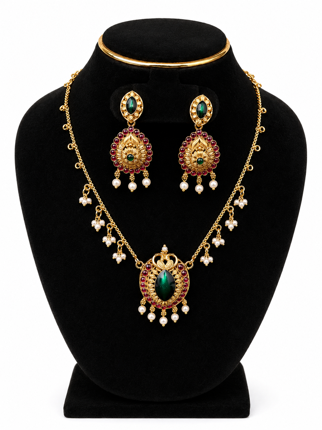 RJ075 Emerald Heritage Pendant Set