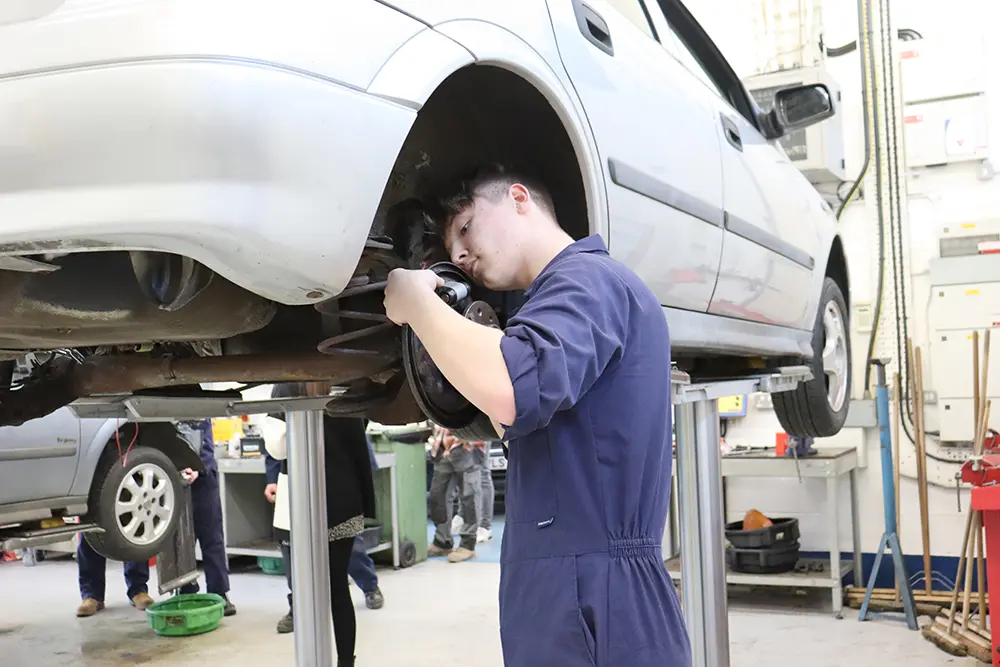 Light Vehicles Repair