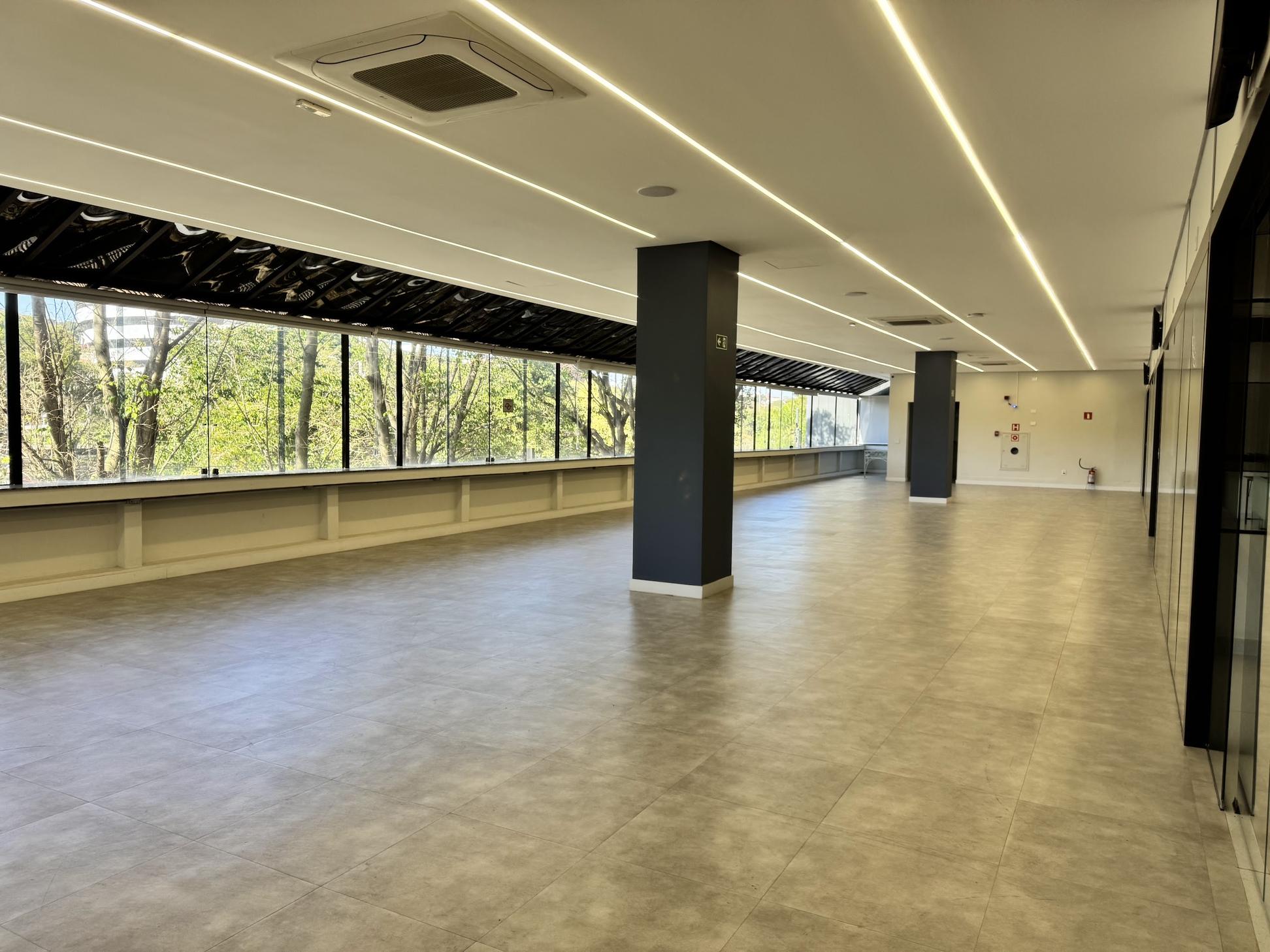 Foyer do Conecta, espaço de exposições e estandes