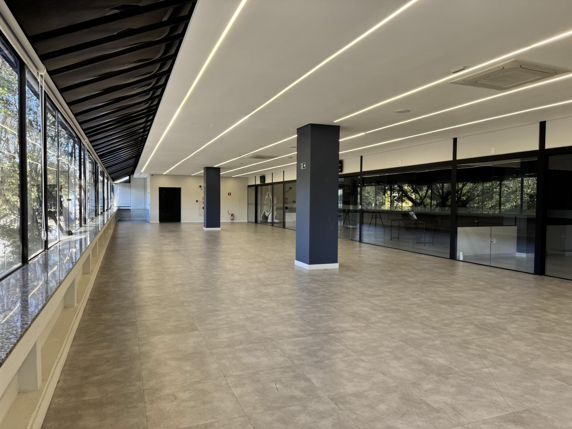 Foyer do Conecta, que liga os ambientes do complexo