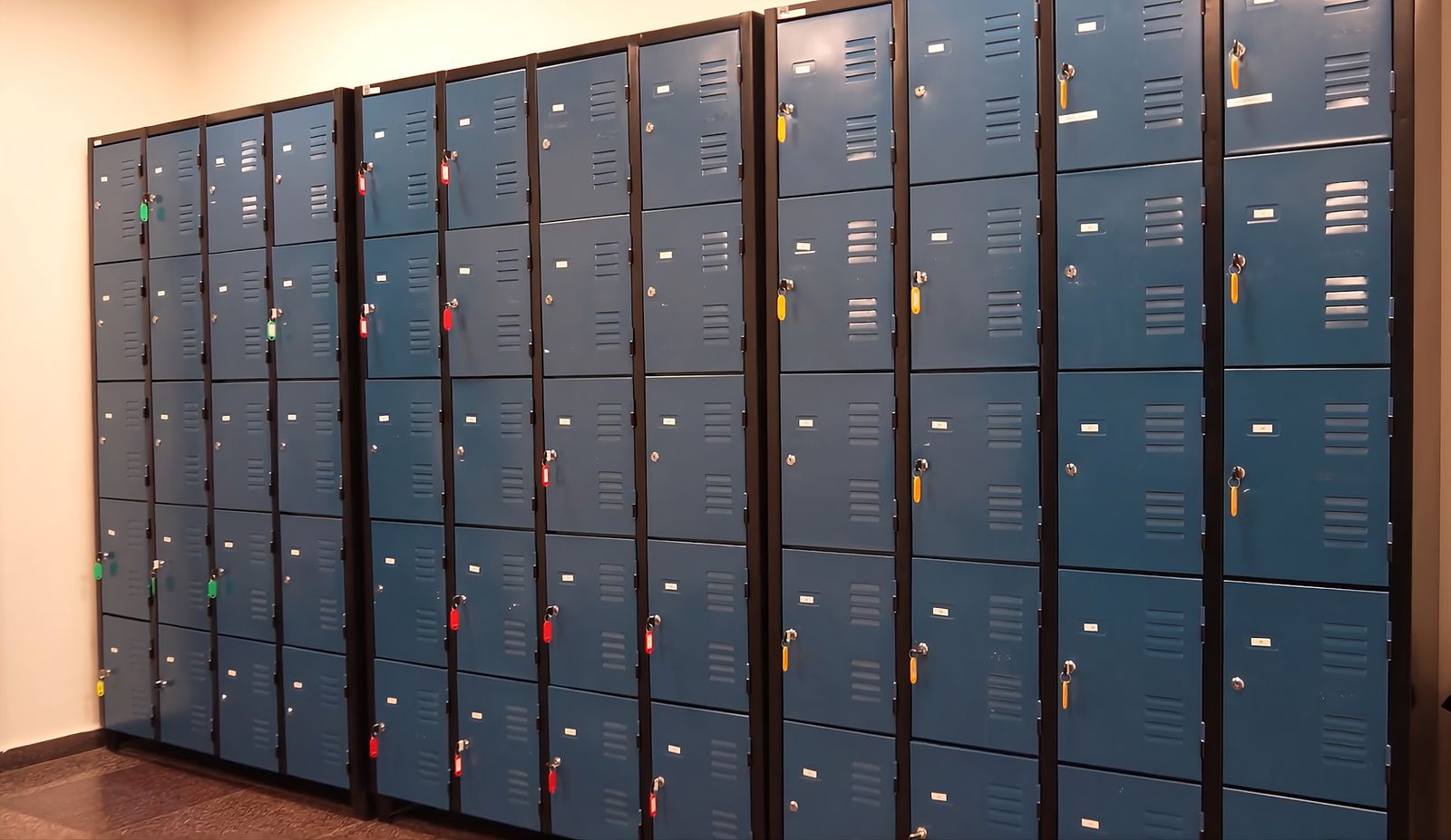 Lockers do vestiário do Conecta