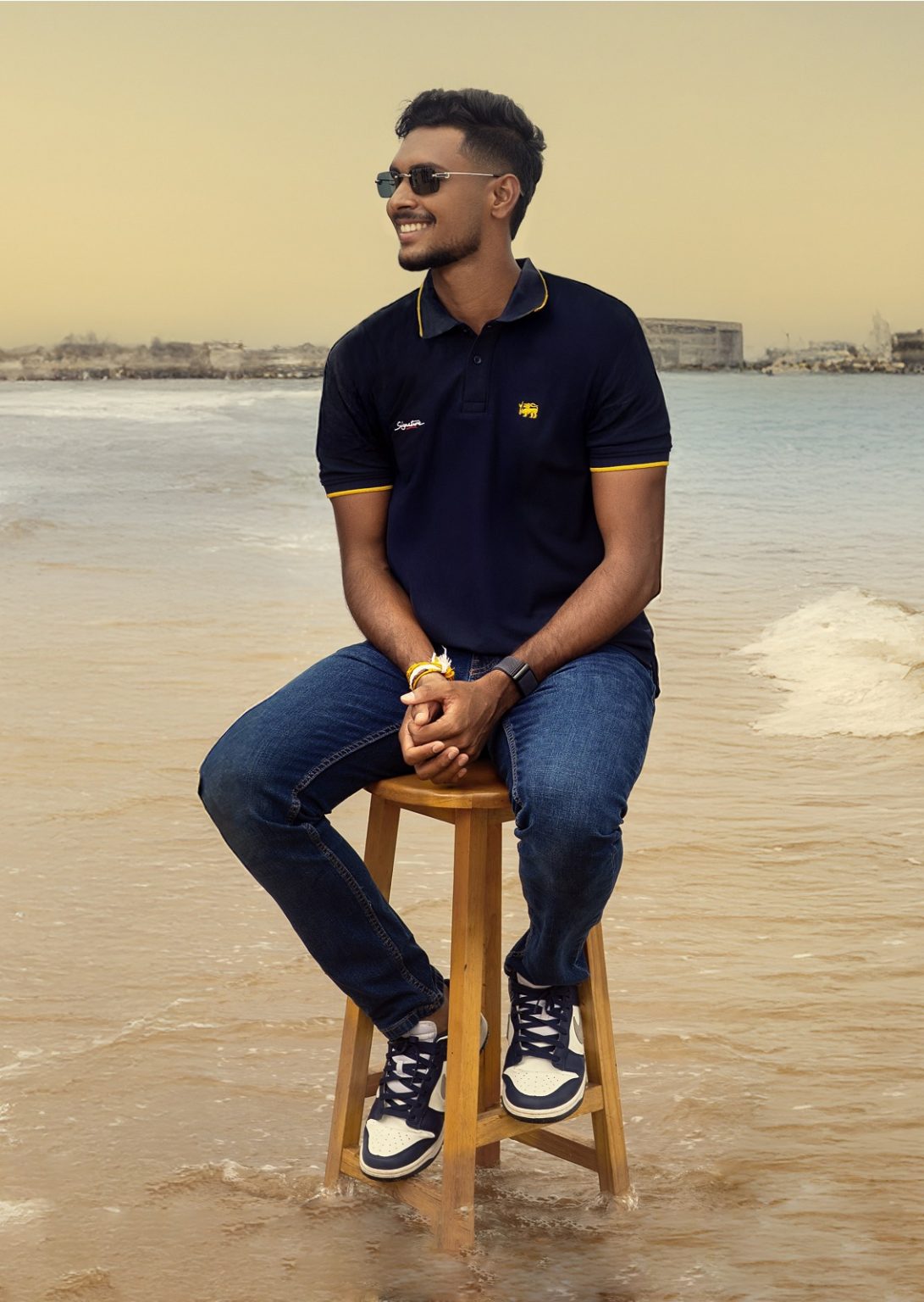 MEN’S REGULAR FIT POLO DARK BLUE LION LOGO T- SHIRT